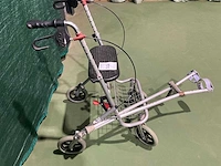 Rollator en krukken - afbeelding 4 van  4