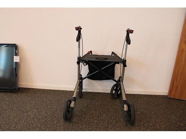 Rollator rehasense inklapbaar - afbeelding 3 van  3