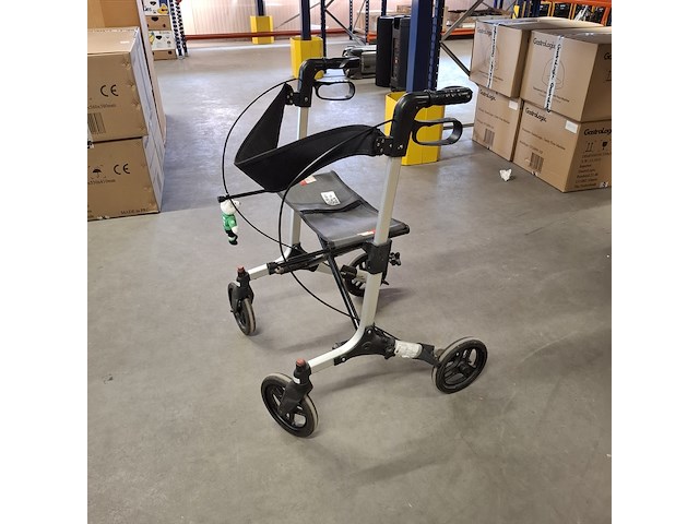 Rollator - afbeelding 1 van  4