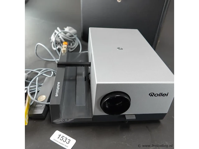 Rollei p35e diaprojector - afbeelding 3 van  5