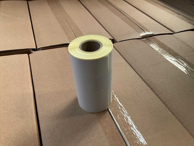 Rollen etiketten 102x149,4 (1080x) - afbeelding 1 van  3