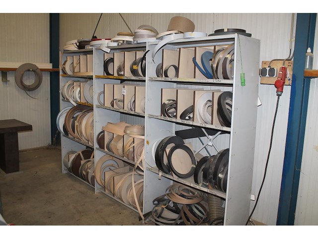 Rollen kantenband in diverse maten en uitvoeringen in, op en inclusief metalen magazijnkast. afmeting 303 ... - afbeelding 1 van  6