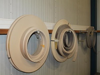 Rollen kantenband in diverse maten en uitvoeringen in, op en inclusief metalen magazijnkast. afmeting 303 ... - afbeelding 2 van  6