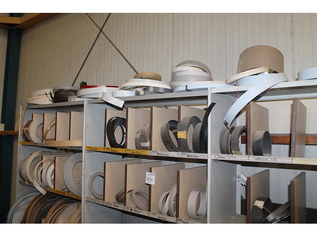 Rollen kantenband in diverse maten en uitvoeringen in, op en inclusief metalen magazijnkast. afmeting 303 ... - afbeelding 6 van  6