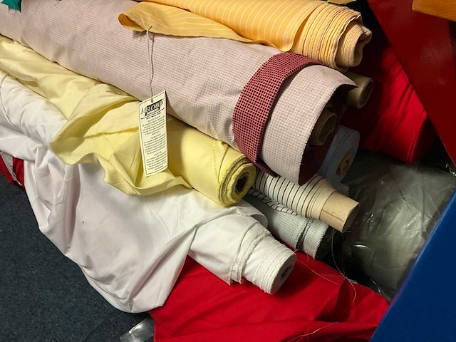 Rollen stof (26x) - afbeelding 4 van  4