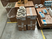 Rollen tape (144x) - afbeelding 1 van  3