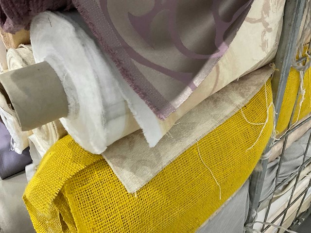 Rollen textiel - afbeelding 11 van  12