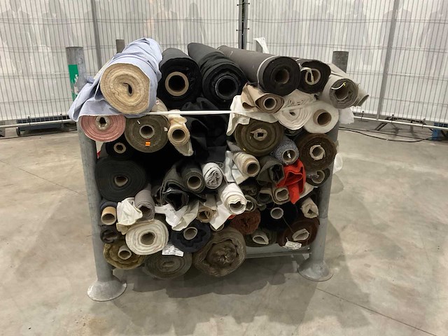 Rollen textiel - afbeelding 6 van  10