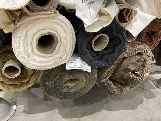 Rollen textiel - afbeelding 10 van  10