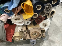 Rollen textiel - afbeelding 10 van  10