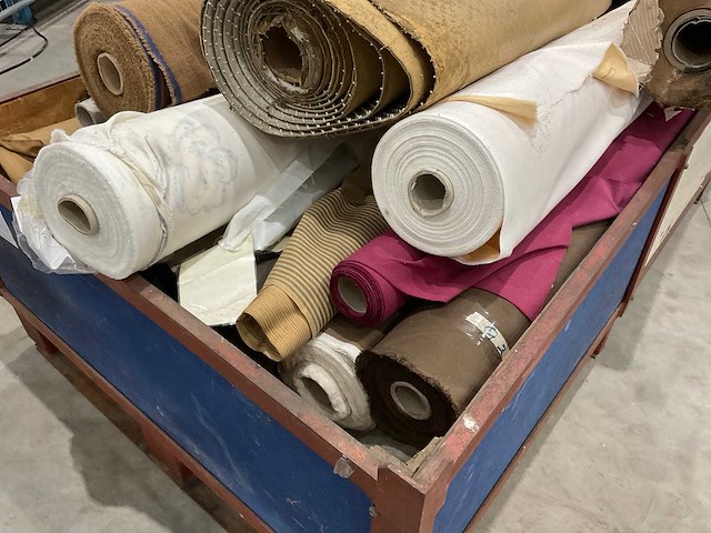Rollen textiel - afbeelding 6 van  10