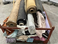Rollen textiel - afbeelding 8 van  10