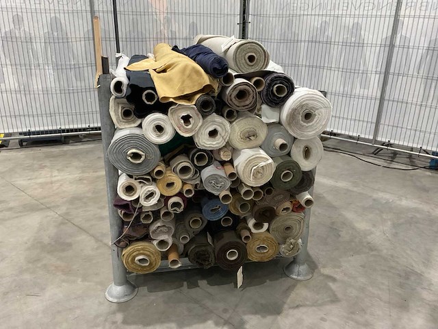 Rollen textiel - afbeelding 5 van  10