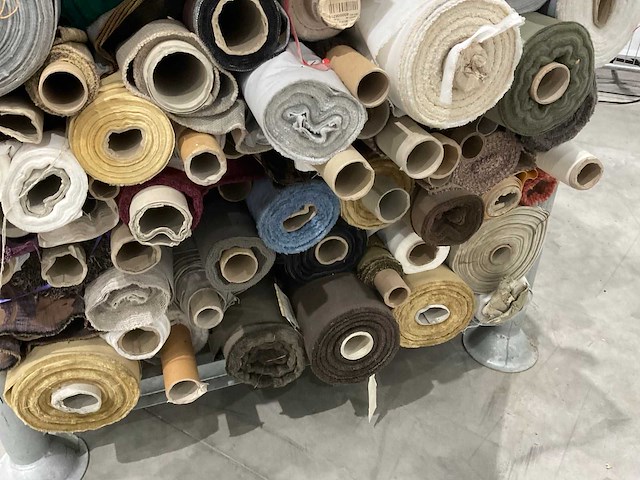 Rollen textiel - afbeelding 10 van  10