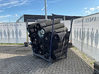 Rollen textiel - afbeelding 1 van  8