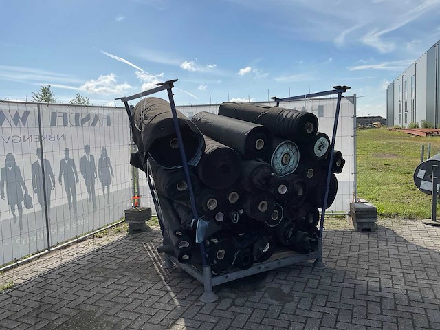Rollen textiel - afbeelding 2 van  8