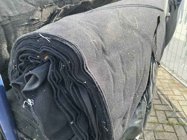 Rollen textiel - afbeelding 6 van  8