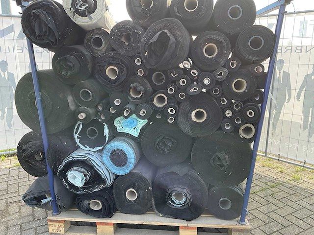 Rollen textiel - afbeelding 7 van  8