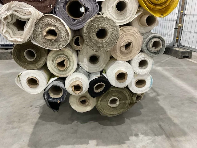 Rollen textiel - afbeelding 12 van  13