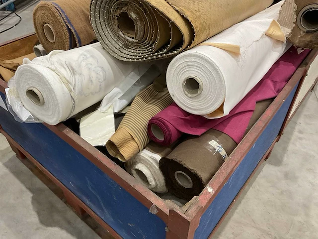 Rollen textiel - afbeelding 5 van  10