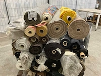 Rollen textiel - afbeelding 4 van  9