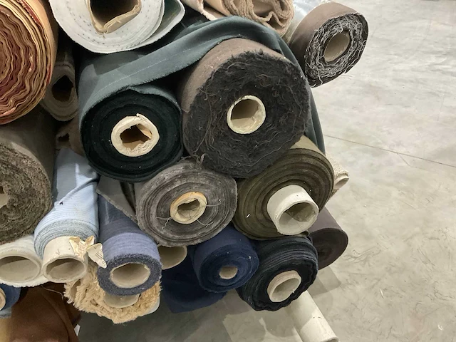 Rollen textiel - afbeelding 7 van  10