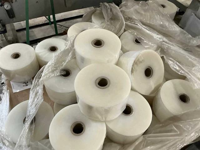 Rollen verpakkingsfolie 125mm breed (120x) - afbeelding 3 van  6