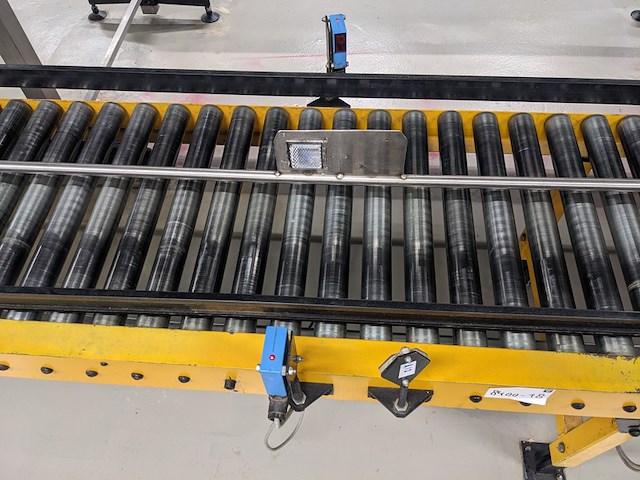 Rollenbaan met dozenverdeler, beerepoot, geel - afbeelding 9 van  12