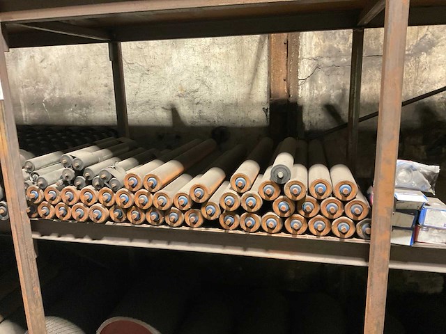 Rollenbaan onderdelen in stelling - afbeelding 5 van  22