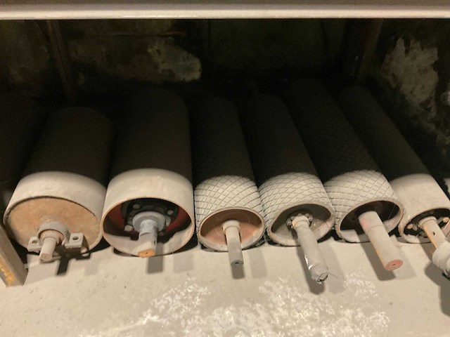 Rollenbaan onderdelen in stelling - afbeelding 15 van  22