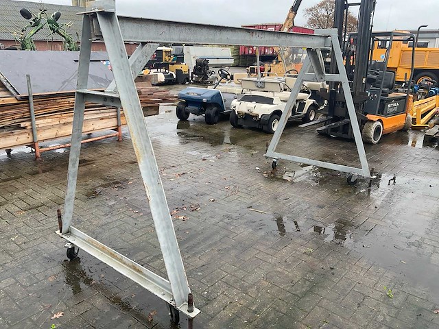 Rollend portaalkraan frame - afbeelding 2 van  5