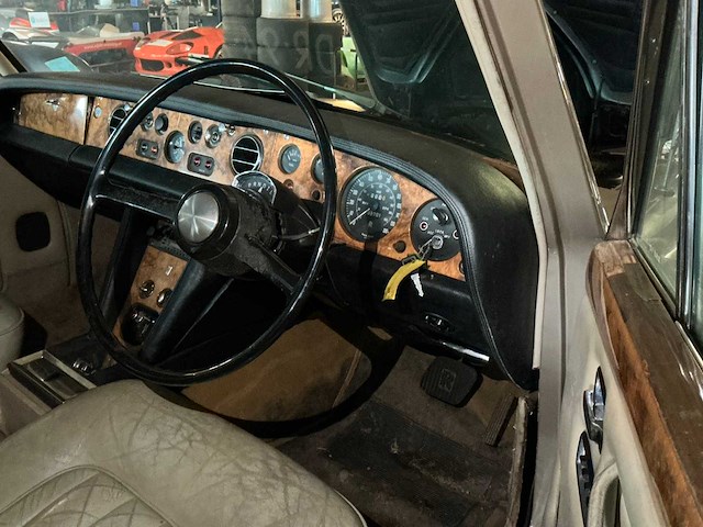 Rolls royce - 1970 - silver shadow 6.8 saloon type i - personenauto - afbeelding 20 van  41