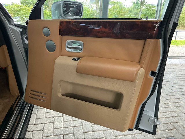 Rolls-royce phantom 6.75 v12 | 2004 | een icoon van luxe & britse klasse btw auto slechts 37000 km - afbeelding 18 van  31