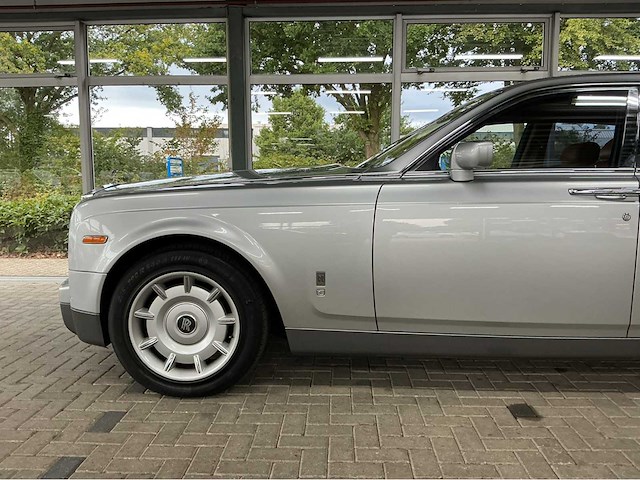 Rolls-royce phantom 6.75 v12 | 2004 | een icoon van luxe & britse klasse btw auto slechts 37000 km - afbeelding 27 van  31