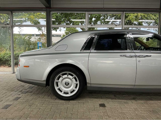 Rolls-royce phantom 6.75 v12 | 2004 | een icoon van luxe & britse klasse btw auto slechts 37000 km - afbeelding 29 van  31
