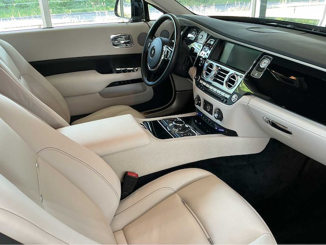 Rolls royce wraith | 6.6 v12 | 2015 | 632 pk | starburst headliner | 34.000 km | btw auto - afbeelding 27 van  69
