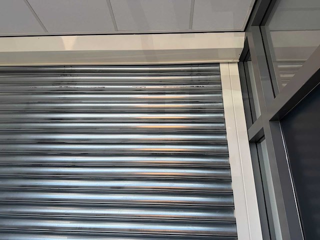 Rolluik 438 x 320 cm - afbeelding 10 van  13
