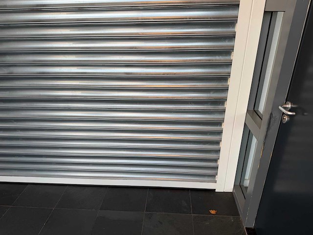 Rolluik 438 x 320 cm - afbeelding 11 van  13