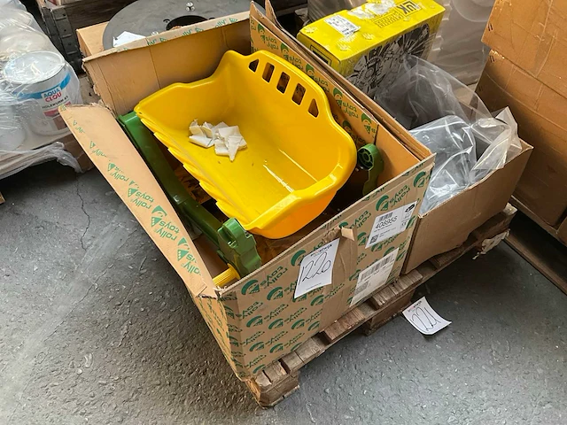 Rolly toys voorlader voor traptrekker - afbeelding 1 van  5