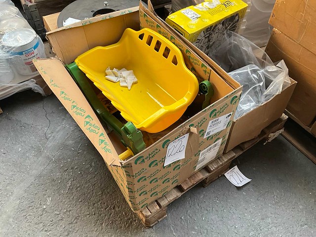Rolly toys voorlader voor traptrekker - afbeelding 1 van  5