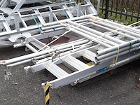Rolsteiger in onderdelen en 2x metalen frame, o.a zarges - afbeelding 4 van  7