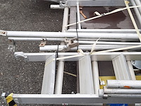 Rolsteiger in onderdelen en 2x metalen frame, o.a zarges - afbeelding 6 van  7