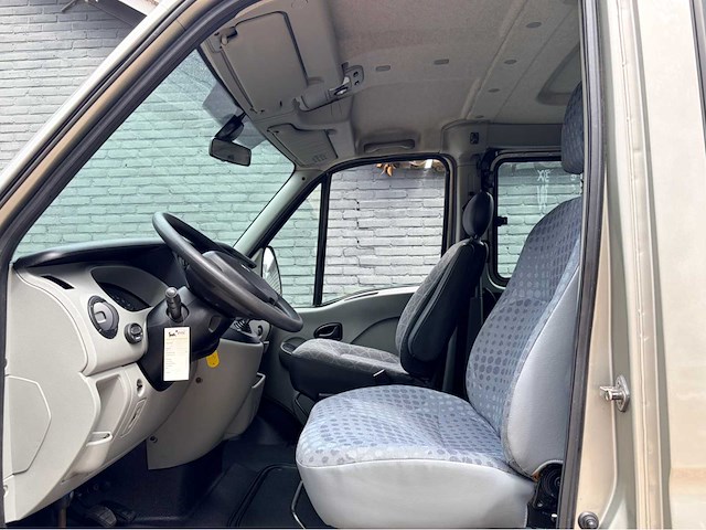 Rolstoelbus renault master automaat t28 2.5 dci l1h1 dc personenauto - afbeelding 15 van  15