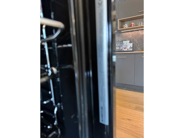 Rolstoelvriendelijke showroomkeuken - afbeelding 15 van  29