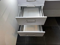 Rolstoelvriendelijke showroomkeuken - afbeelding 12 van  29