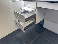 Rolstoelvriendelijke showroomkeuken - afbeelding 25 van  29