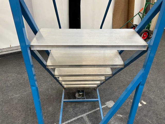 Roltrap - afbeelding 4 van  4