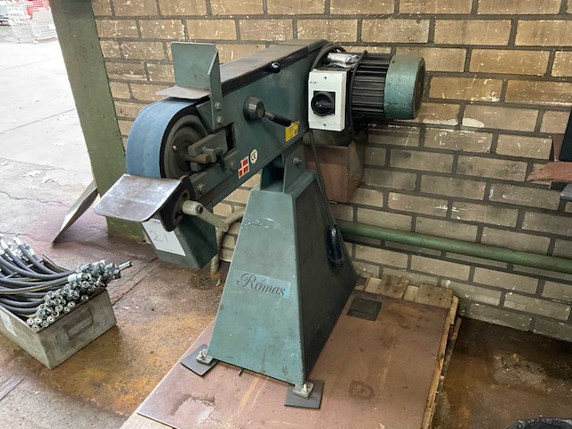 Romas backstand bandschuurmachine - afbeelding 1 van  8