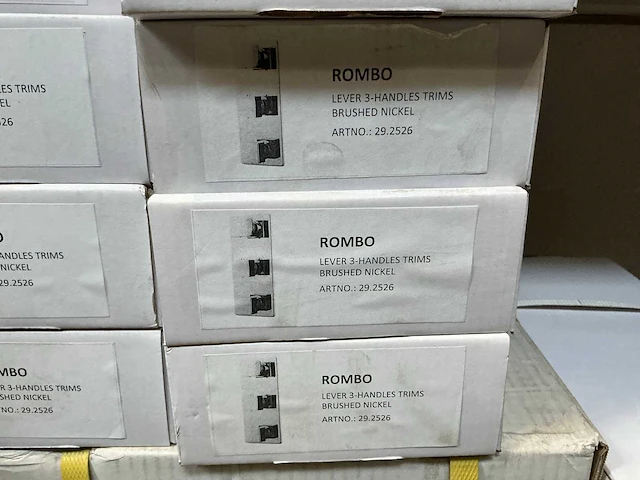 Rombo brushed nickel 29.2526 douche garnituur opbouw (27x) - afbeelding 6 van  6