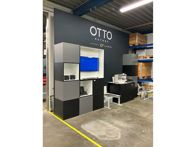 Romias showroom presentatiewand - afbeelding 5 van  12